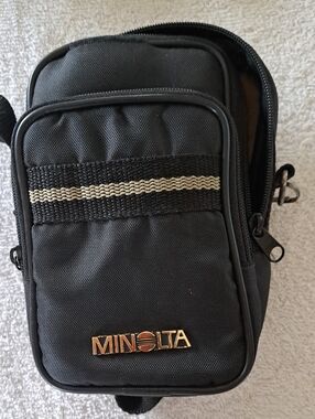 Minolta Freedom Zoom 90C QD 35MM Camera & Case